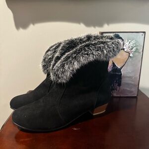 Fur Trimmed Black Ankle Boots